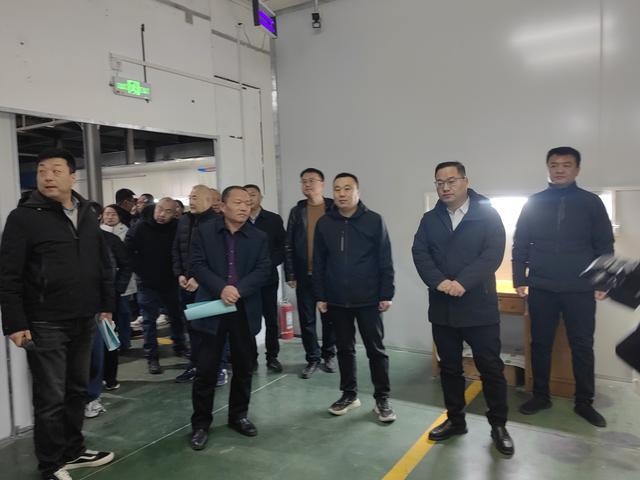 新郑和庄镇：开门纳谏听乡贤良言座谈交流共谋发展新高地(图1)