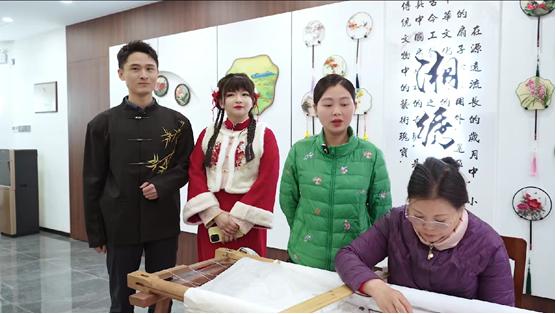 非遗工坊的现代蜕变：从湘绣到卷烟包装设计的文化传承(图1)