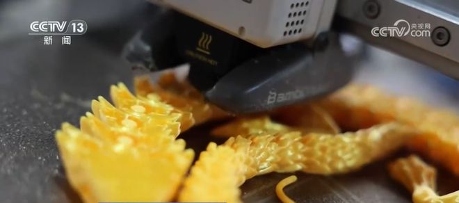 CCTV报道：3500台3D打印机农场生产的玩具小商品闯出大市场(图8)