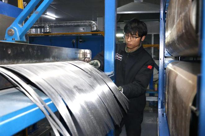 记者走基层｜韩塑新材料：智造车间里的“碳”索之路(图2)