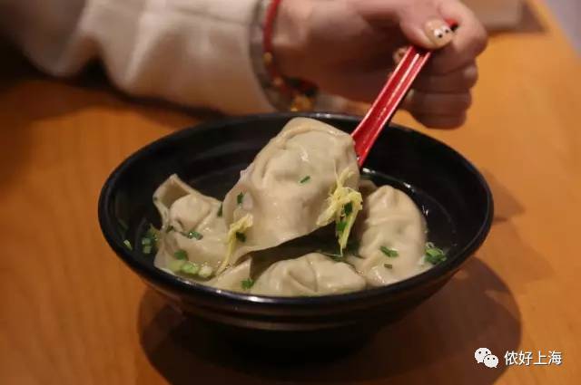 等了三年多沪上顶流梦花街馄饨重新开门迎客！(图2)