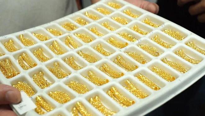 珠宝首饰行业喷蜡3D打印机之王：闪铸科技MJP系列荣获2024年度全球销量第一(图5)