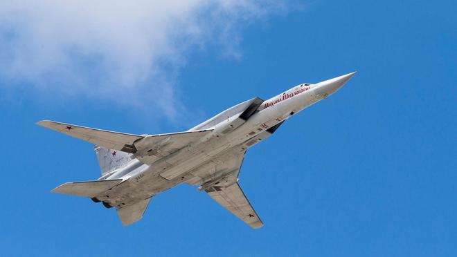 俄军祖传飞机被炸毁轰20被指责已经过时中国从来不会做选择?(图4)