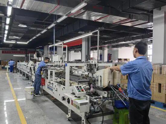 【贵州】仁怀市白酒全产业链马力全开带动上游包材企业生产(图1)