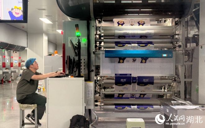 行进中国孝南的“纸”力奇迹(图2)