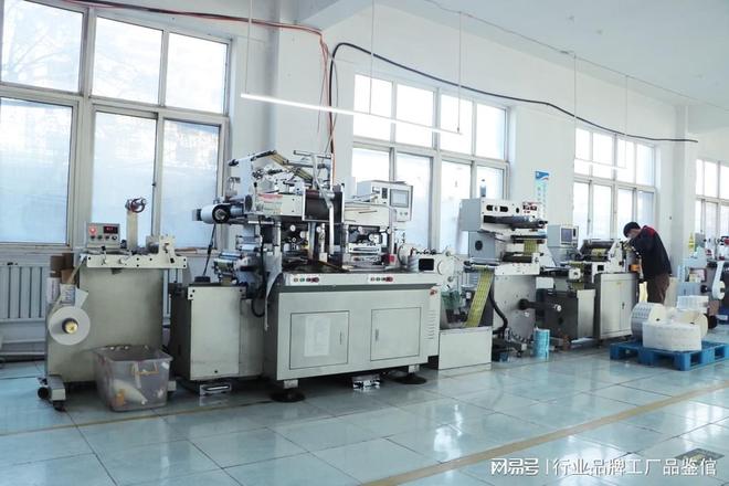 啤酒瓶标签的印刷艺术：工艺与选择的奥秘(图2)