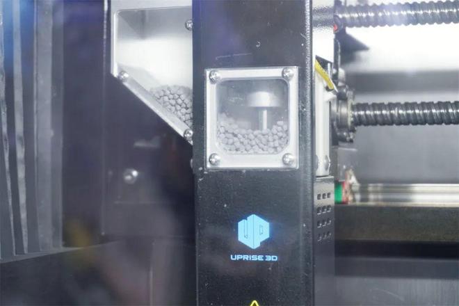 独立双喷嘴陶瓷金属粉末挤出3D打印机升华三维UPS-250亮相AMCHINA2024(图2)